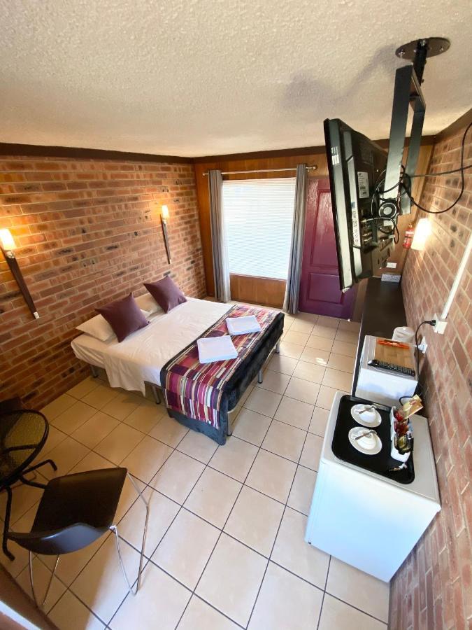Proserpine Motor Lodge Екстериор снимка