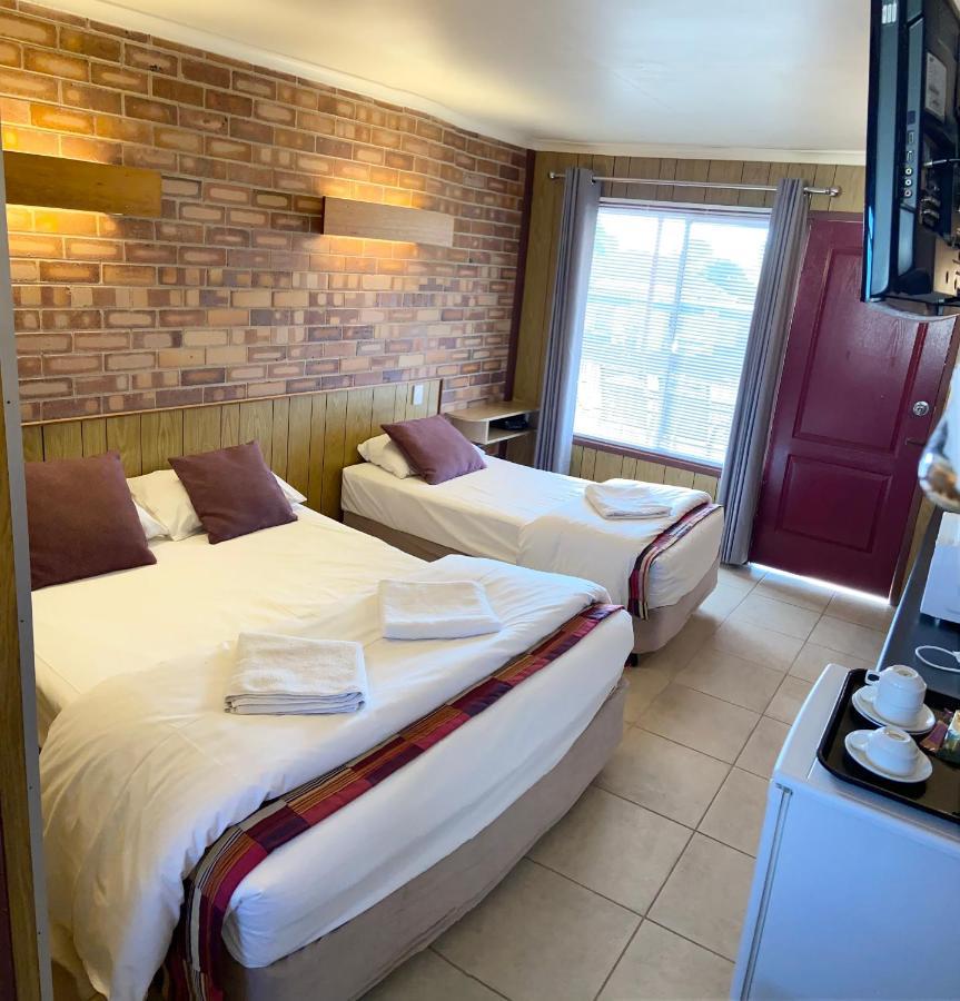 Proserpine Motor Lodge Екстериор снимка