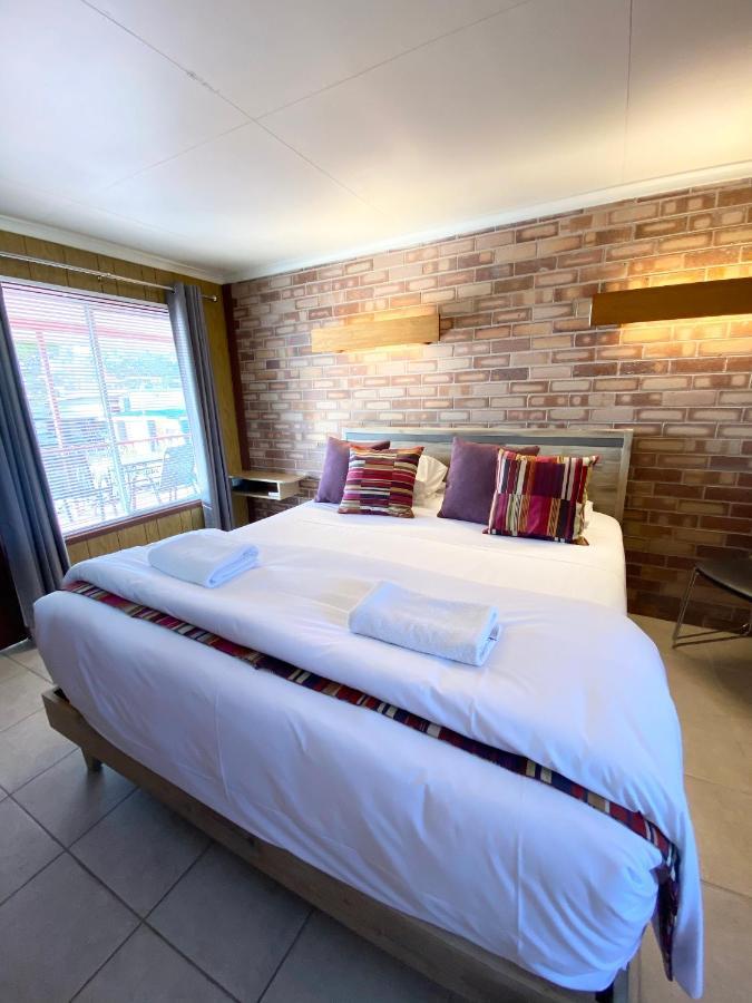 Proserpine Motor Lodge Екстериор снимка