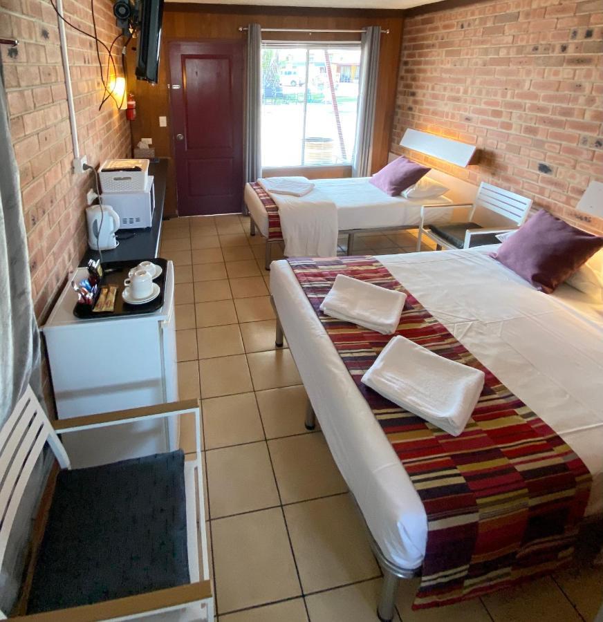Proserpine Motor Lodge Екстериор снимка