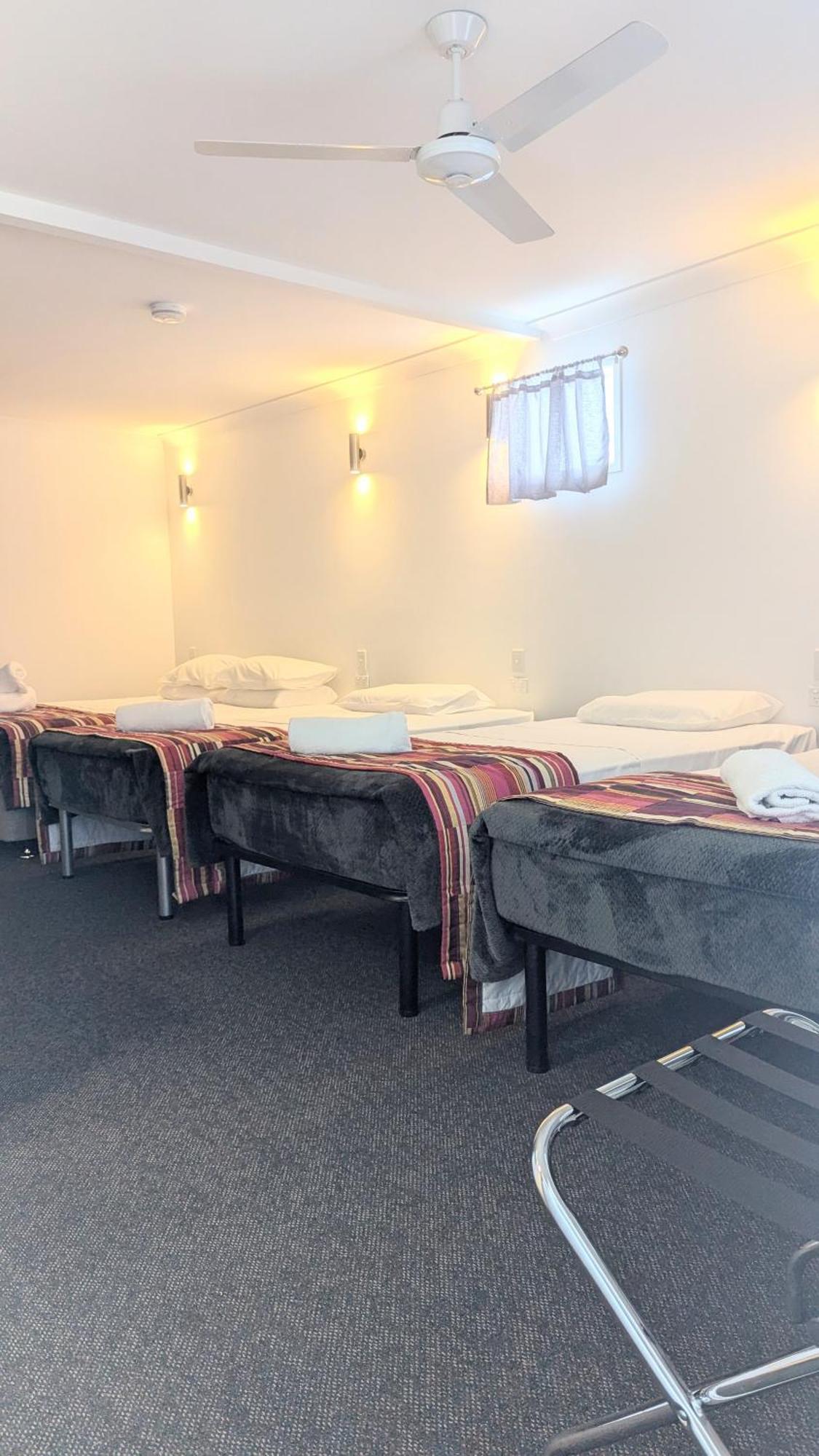 Proserpine Motor Lodge Екстериор снимка