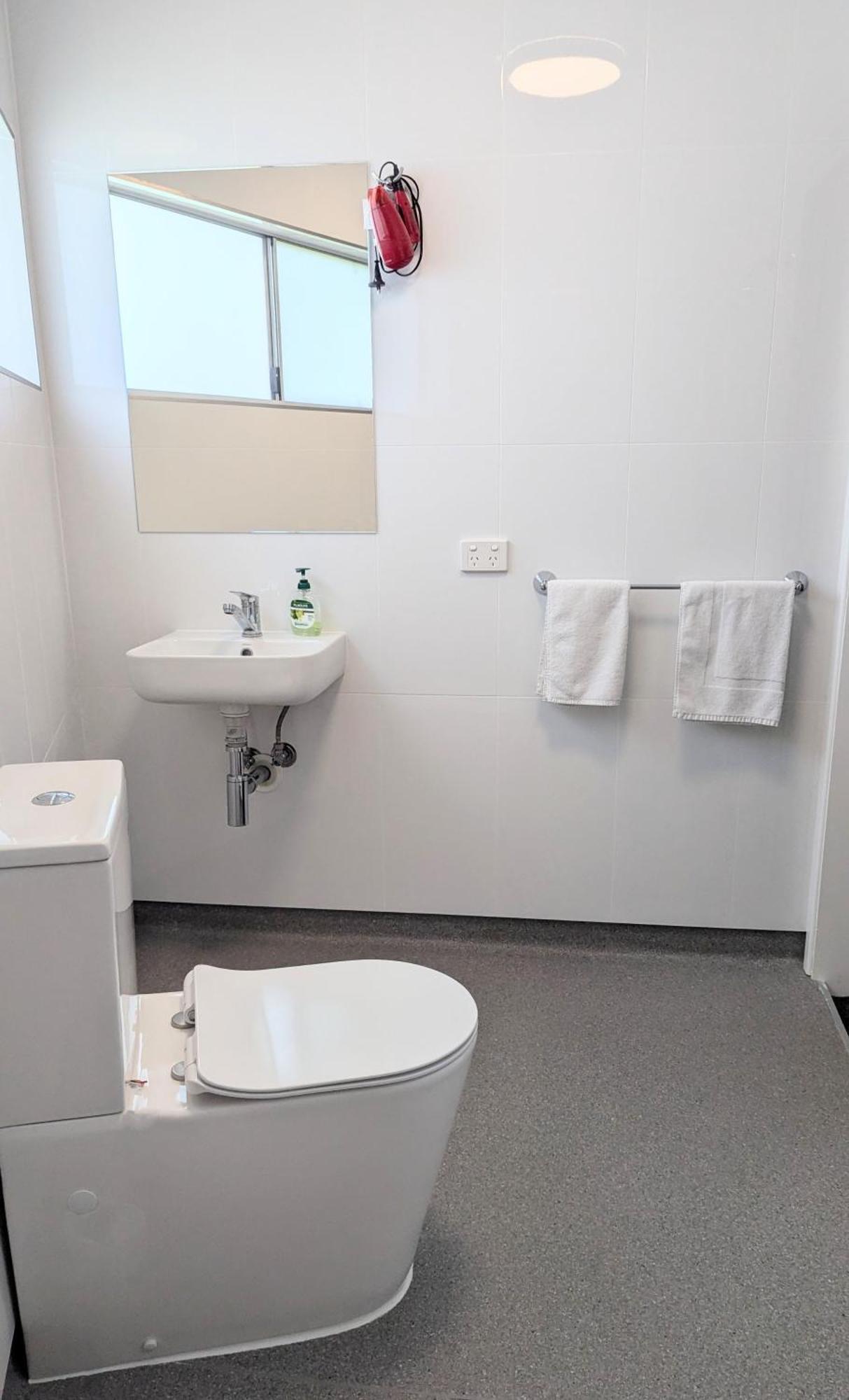 Proserpine Motor Lodge Екстериор снимка